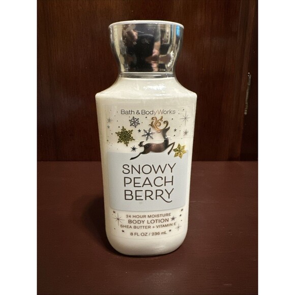 Bath & Body Works SNOWY PEACH BERRY Body Lotion 8 Oz - Picture 1 of 3